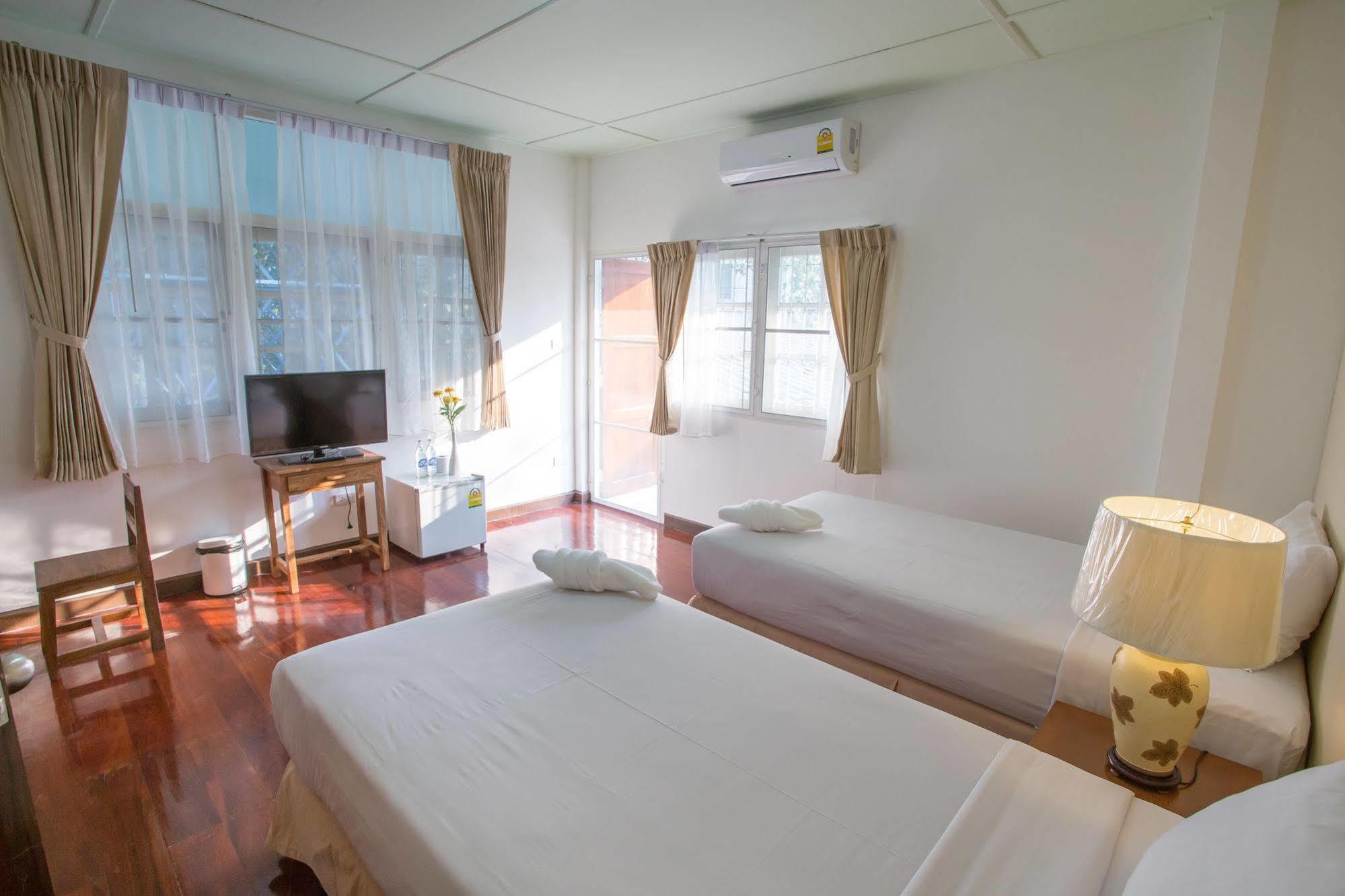 Hotel The Bangkokians City Garden Bangkok