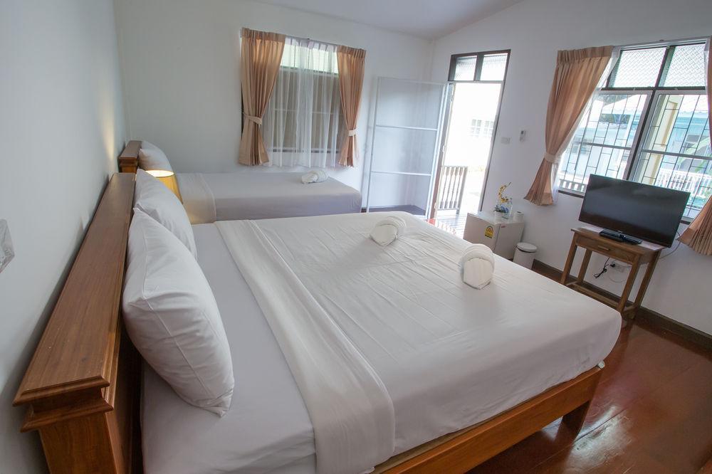 Hotel The Bangkokians City Garden Bangkok